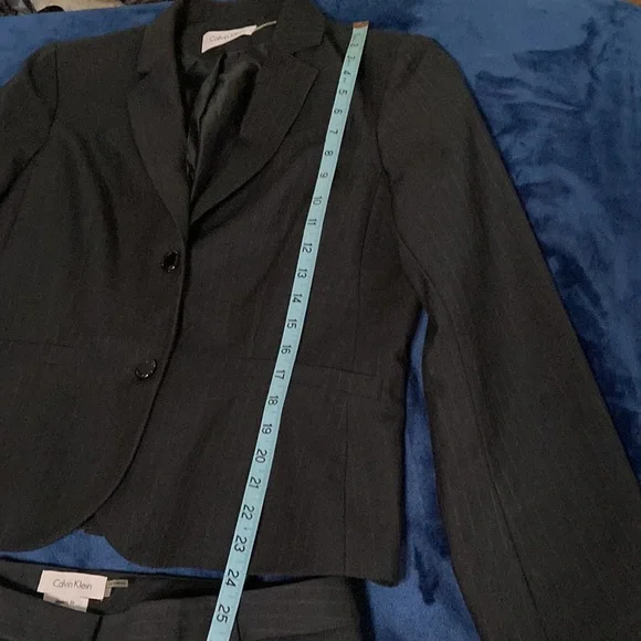 Beautiful Calvin Klein pinstripe suit - Picture 8 of 13